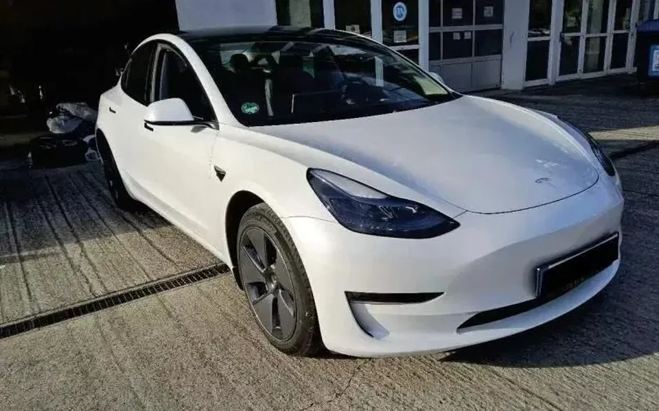 Tesla Model 3 Premium Long Range RWD