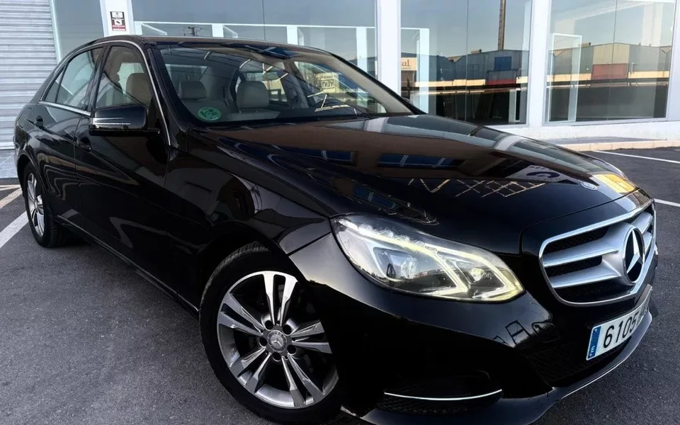MERCEDES-BENZ Clase E E 300 BT 7G Plus - 12999€ en Andujar