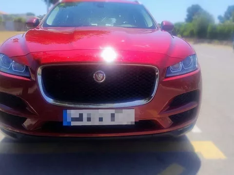 JAGUAR F-Pace F-Pace 2.0i4D Prestige Aut. AWD 180