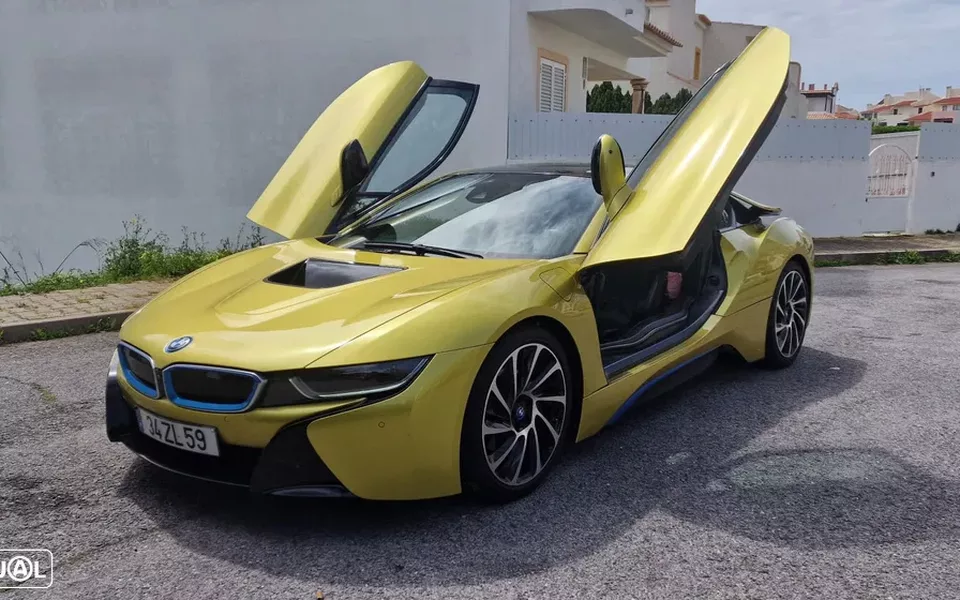 BMW i8