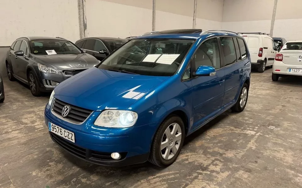 VOLKSWAGEN Touran Volkswagen 2.0 TDI DSG ADVANCE