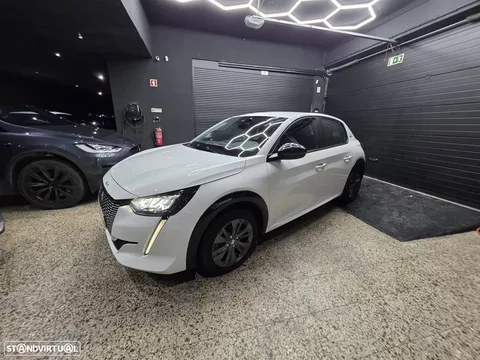 Peugeot e-208 50 kWh Style