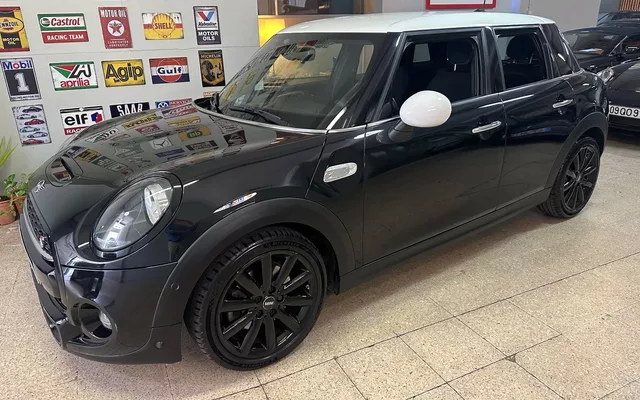 MINI 5 Portas Cooper SD Auto