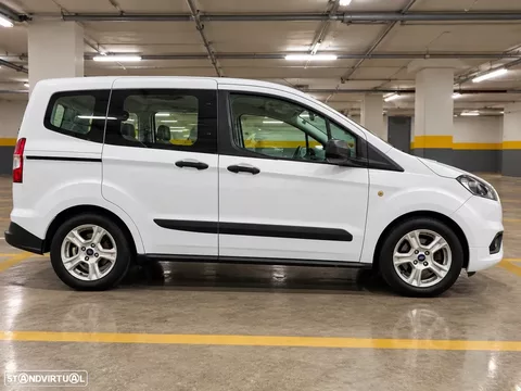 Ford Tourneo Courier 1.0 EcoBoost Ambiente