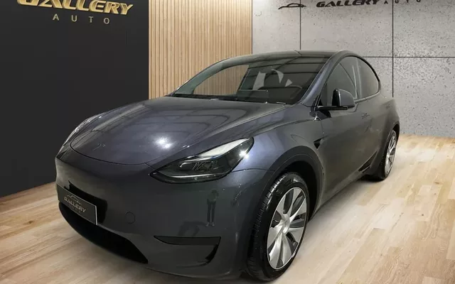 Tesla Model Y RWD