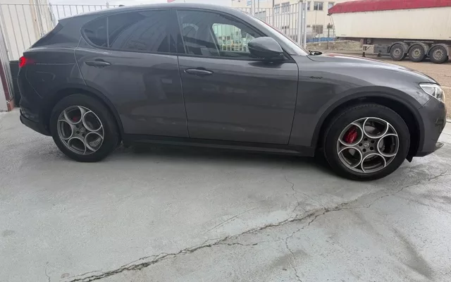 ALFA ROMEO Stelvio Stelvio 2.2 Sprint + Q4 190 Aut.