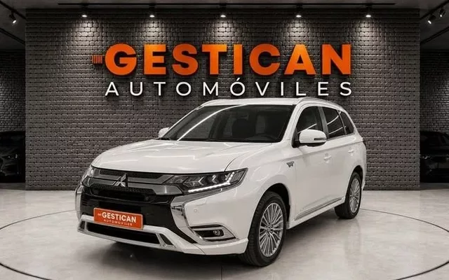 MITSUBISHI Outlander Outlander PHEV Kaiteki 4WD