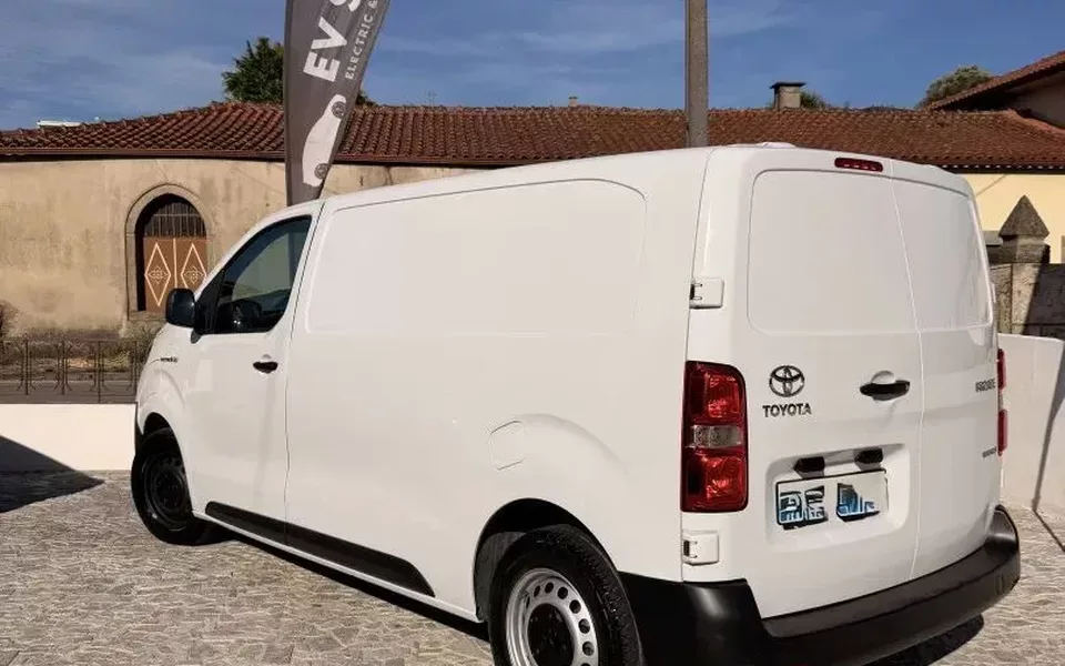 Toyota Proace Verso Electric (50 kWh) L1 (9L) Flow