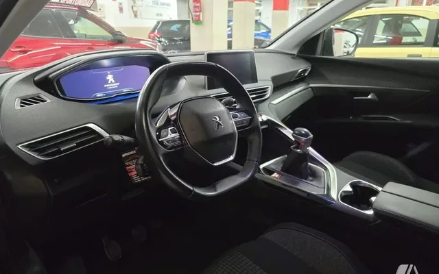 PEUGEOT 3008 3008 1.2 PureTech S&S Style 130