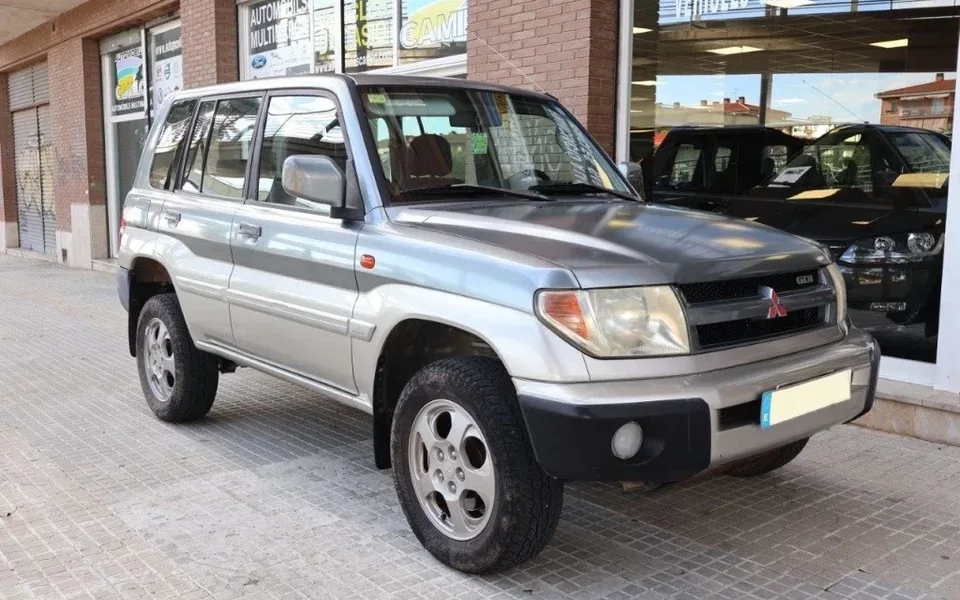MITSUBISHI Montero Montero iO 1.8 MPI