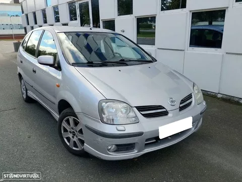 Nissan Almera Tino