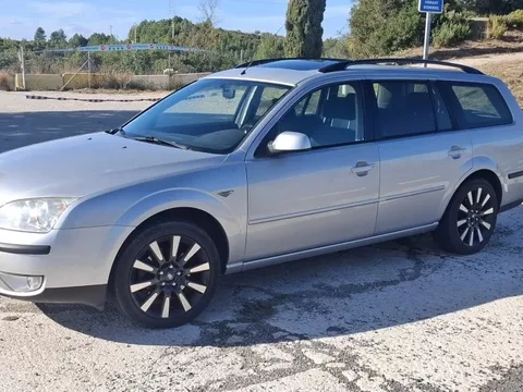 FORD Mondeo Mondeo 2.0 16v Ghia - 5995€ en Santa coloma de cervelló
