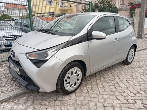 Toyota Aygo 1.0 X-Play+X-Touch