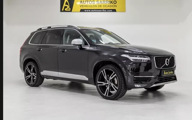 VOLVO XC90 XC90 D5 Momentum AWD 225 Aut.