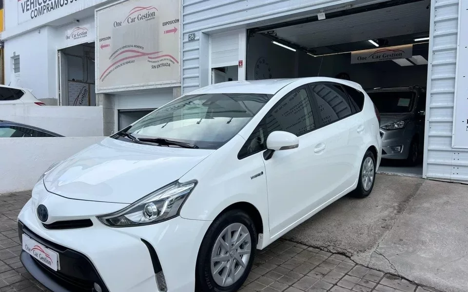 TOYOTA Prius Prius+ 1.8 Advance