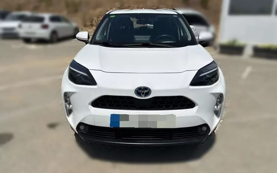TOYOTA Yaris 1.5 120H Business Plus
