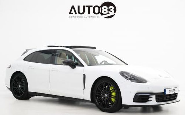 Porsche Panamera Sport Turismo 4 E-Hybrid