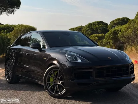 Porsche Cayenne Coupé Turbo S E-Hybrid Tiptronic S