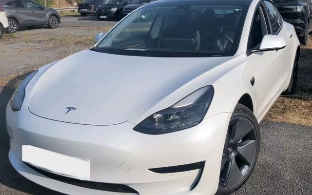 Tesla Model 3 Tração Traseira