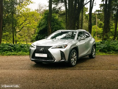 Lexus UX 250h Sport