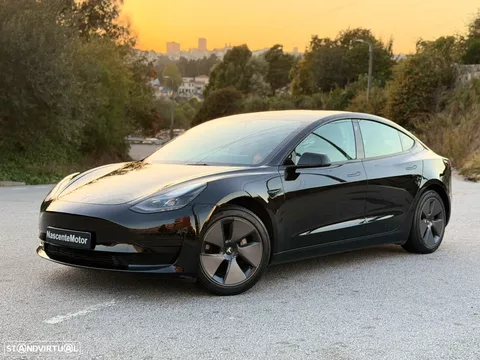 Tesla Model 3 Tração Traseira