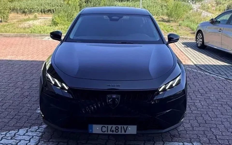 Peugeot 408