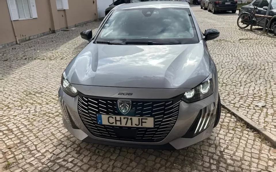 Peugeot 208 Benzin 100 Allure