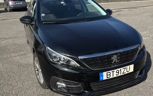 Peugeot 308 PureTech 130 GPF EAT8 Stop & Start Allure