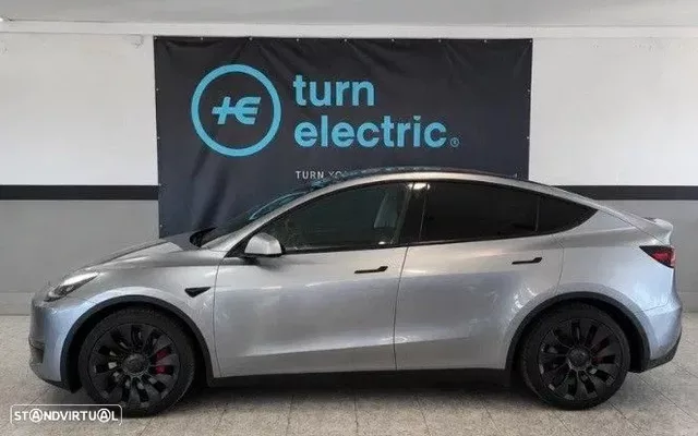 Tesla Model Y Performance Dual Motor AWD