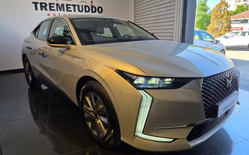 DS DS4 E-TENSE 225 BASTILLE