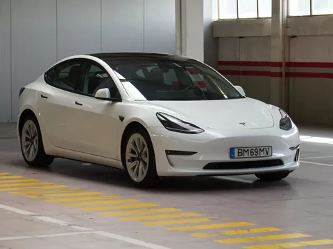 Tesla Model 3 Long Range RWD