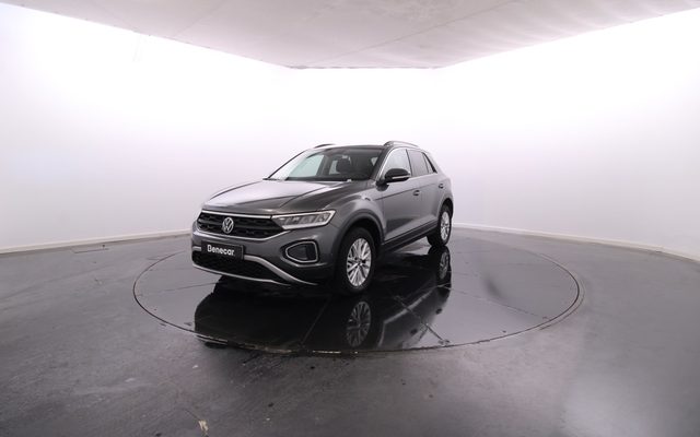 Volkswagen T-Roc 1.0 TSI Life 110cv / Vidros Escurecidos / LED / JLL