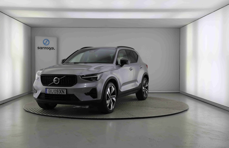 VOLVO - XC40 - XC40 2.0 B3 Plus Dark