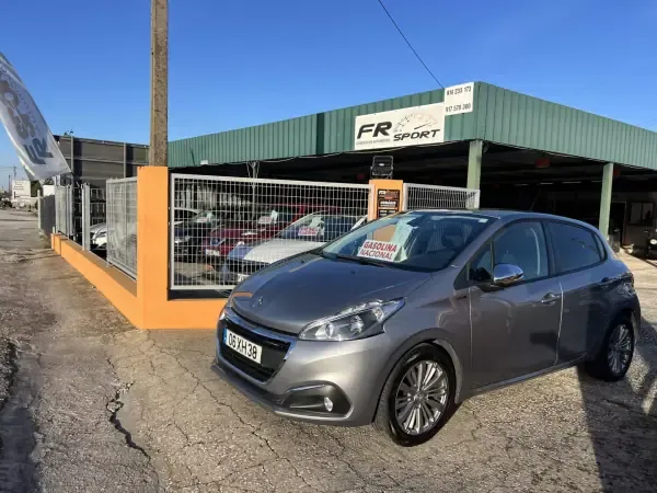 Peugeot 208 2019 1.2 PureTech Signature