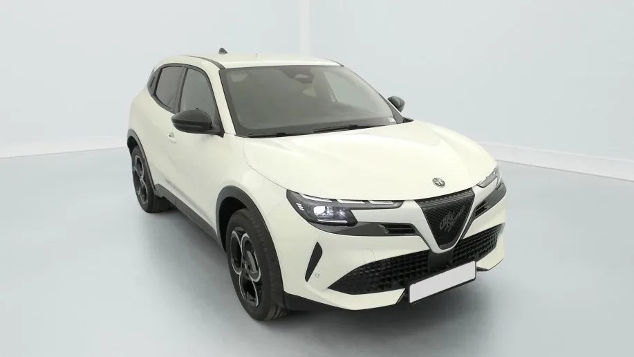 Alfa Romeo Junior 1.2 Ibrida 145 ch e-DCT6 Ti Zéro km immatriculé