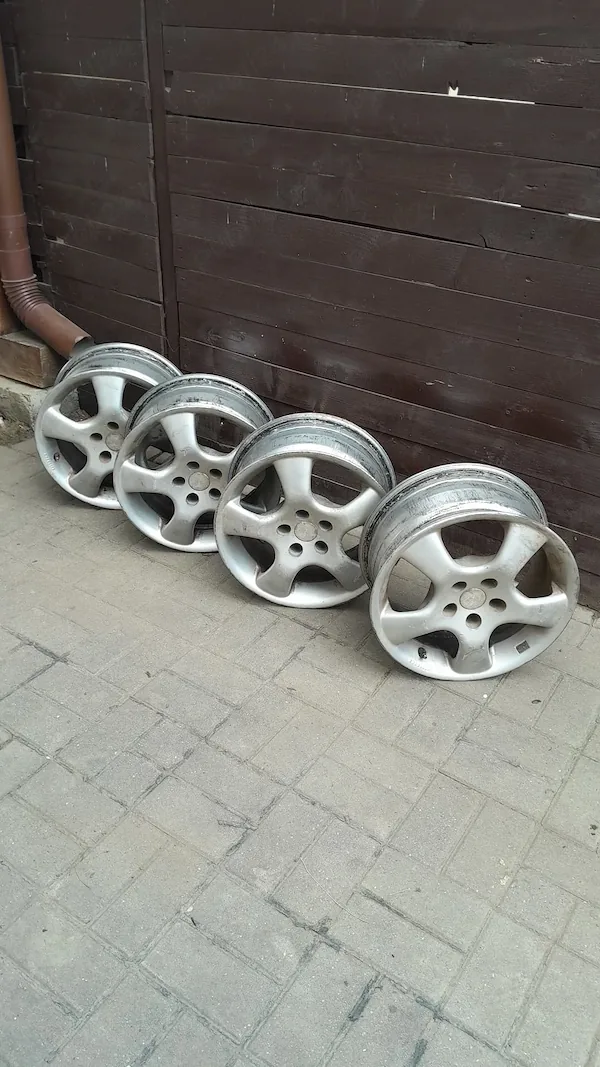 Vand 4 jante R15 Golf 4