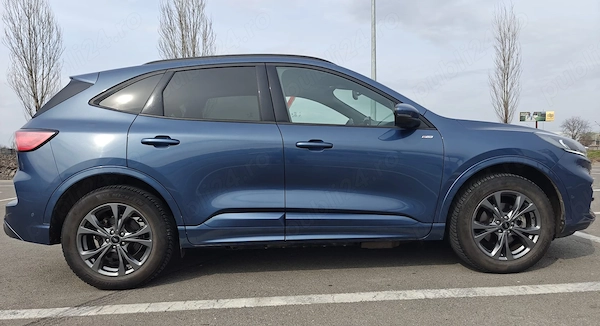 Vand Ford Kuga 2.5 Hybrid Plug-In ST Line, fabricatie 2022, 225 CP, 92150 km, primul proprietar