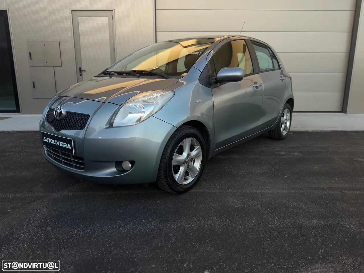 Toyota Yaris 1.3 VVT-i Sol AC+VSC