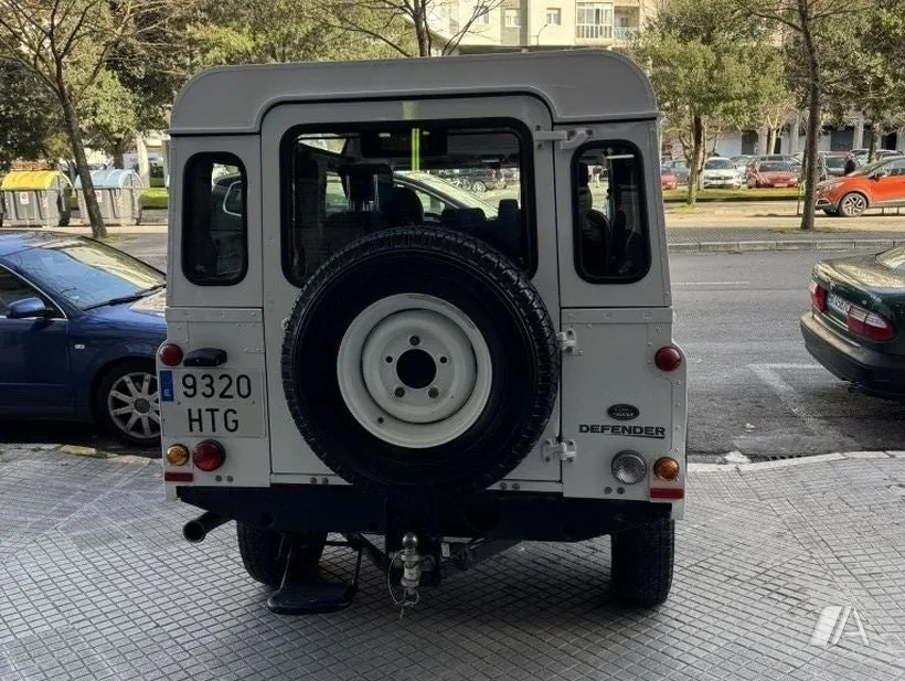 LAND-ROVER Defender Defender 110 SW E