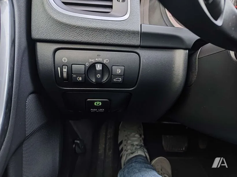 VOLVO V60 V60 1.6 DRIVe Momentum Aut.