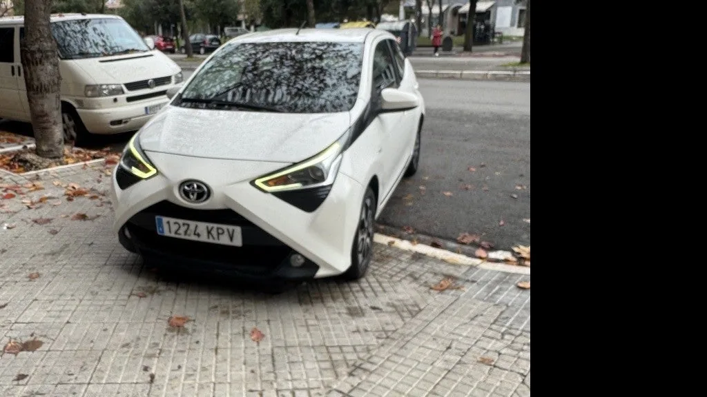 TOYOTA Aygo Aygo 70 x-cite