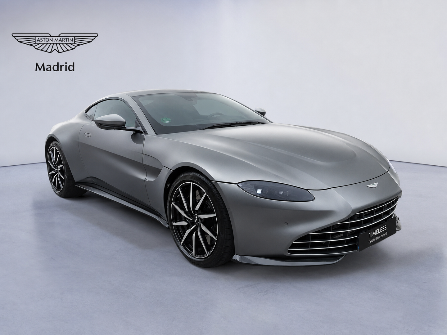 ASTON MARTIN Vantage 4.0 V8