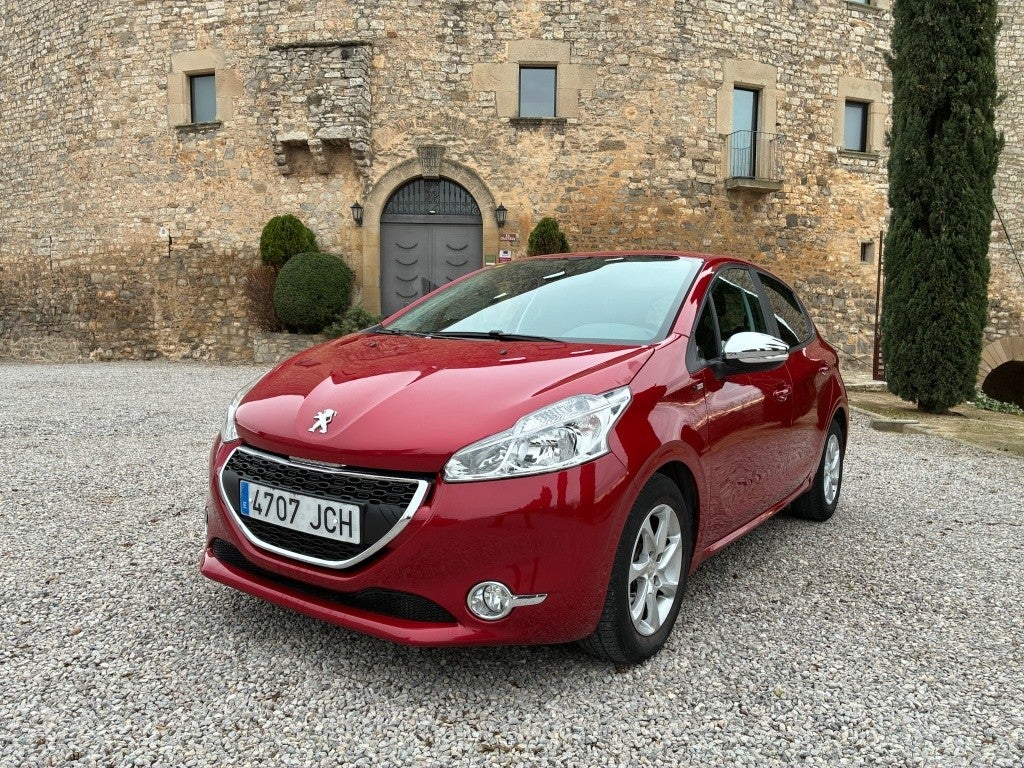 PEUGEOT 208 208 1.6e-HDi Style