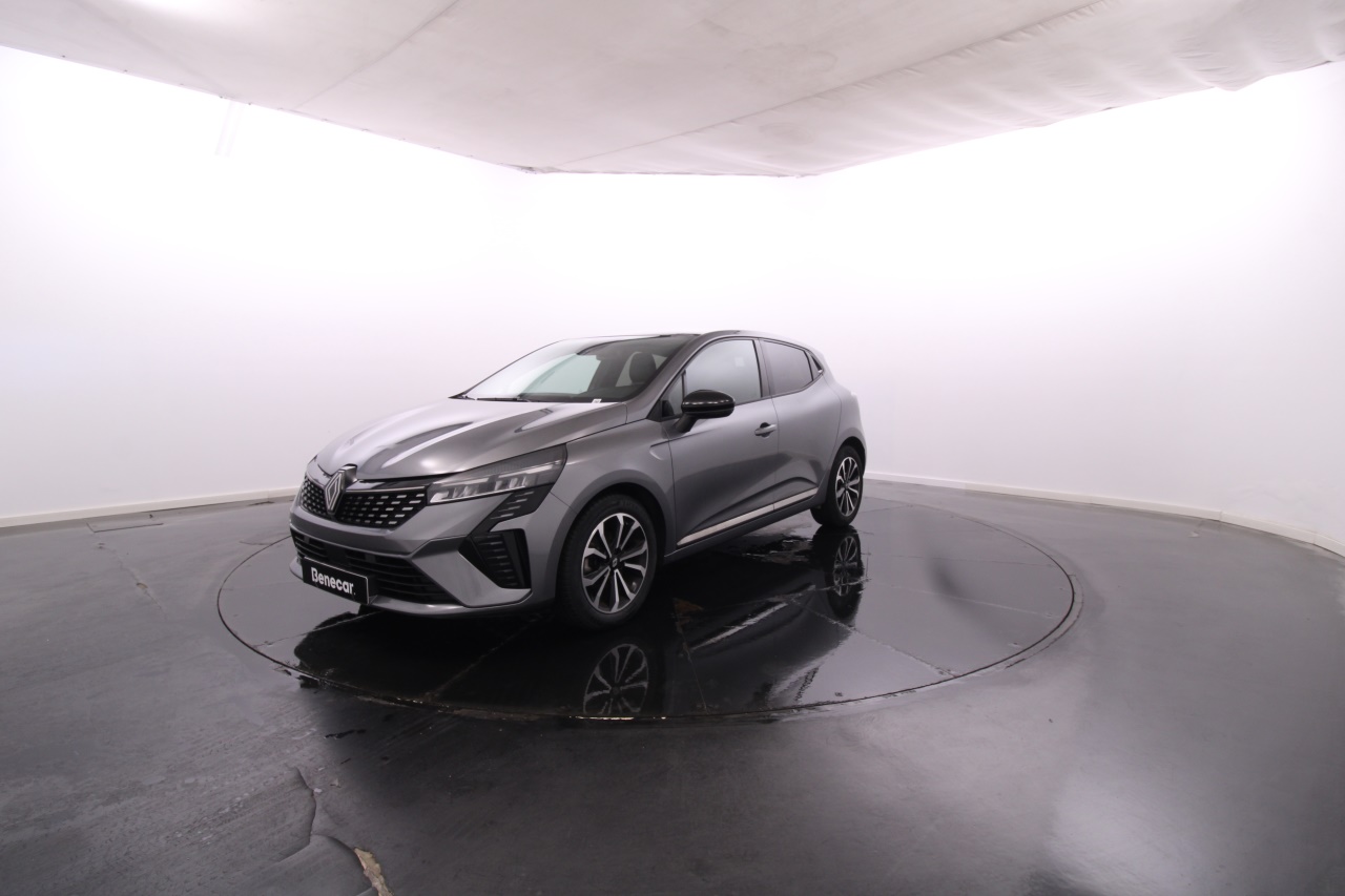 Renault Clio TCe 90 Techno / GPS / Vidros Escurecidos / Cam. Traseira / LED / JLL