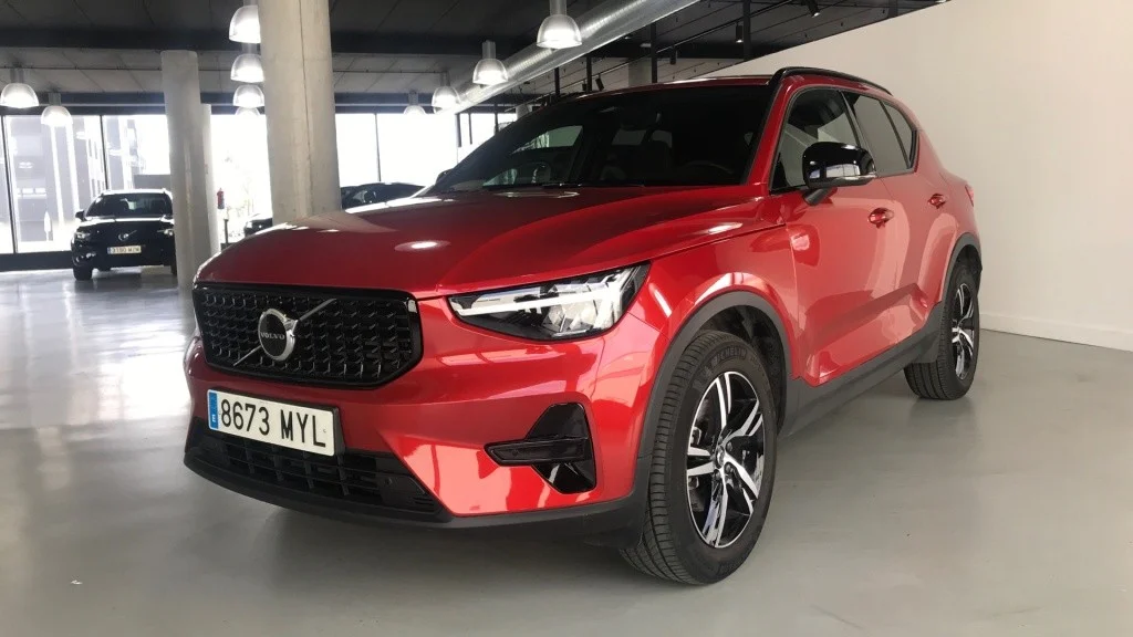 VOLVO XC40 XC40 2.0 B3 PLUS DARK AUTO 5P