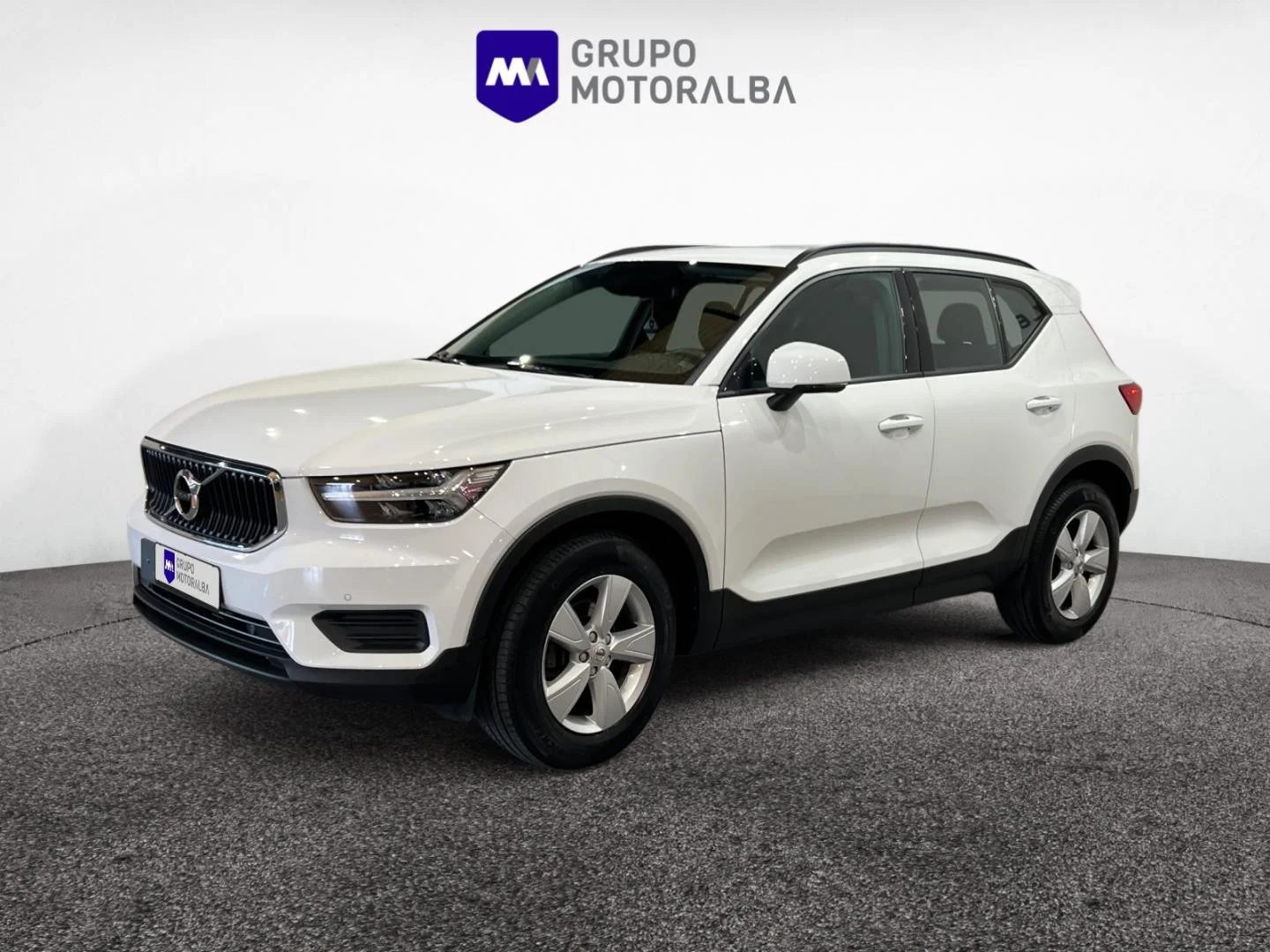 VOLVO XC40 XC40 T2 Momentum Core