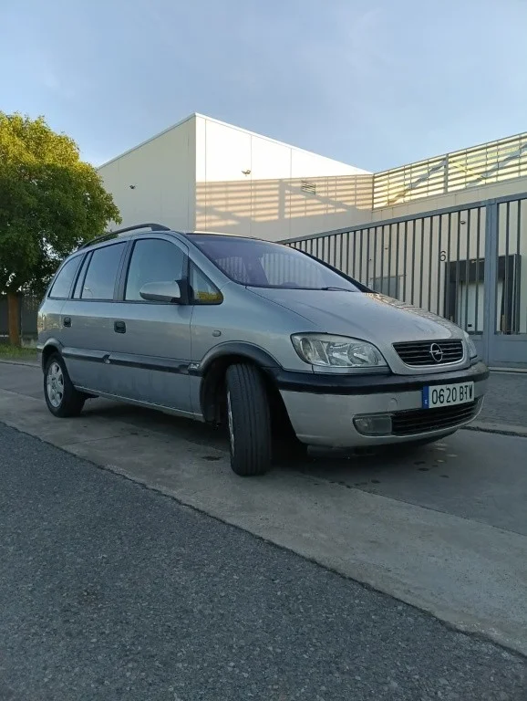 OPEL Zafira Zafira 2.2Dti 16v Elegance