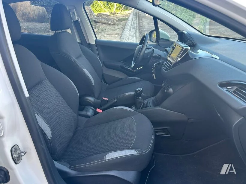 PEUGEOT 208 208 1.6 BlueHDi S&S Allure 100