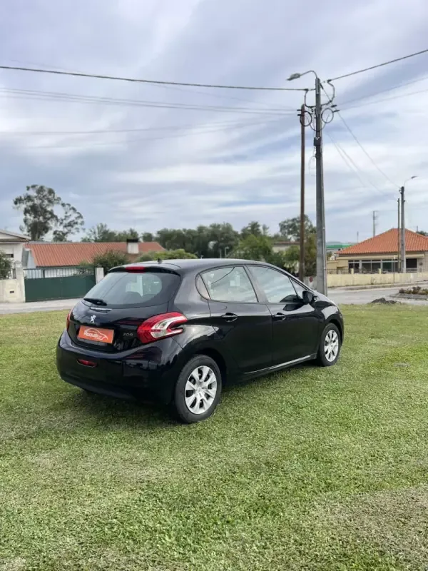 Peugeot 208 2014 1.0 VTi Active