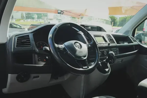 Volkswagen Transporter 2019 2.0 TDI LONGA 9 LUG